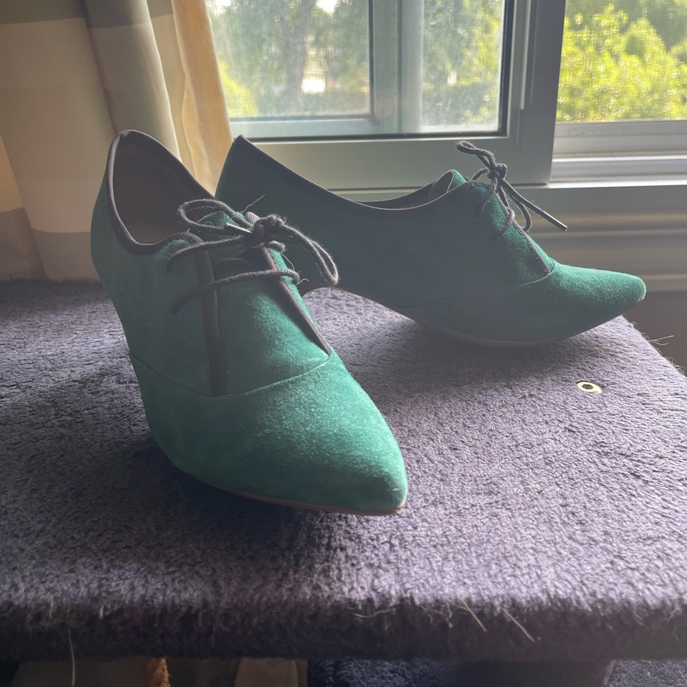 Green Suede Flats with Lace-Up Design